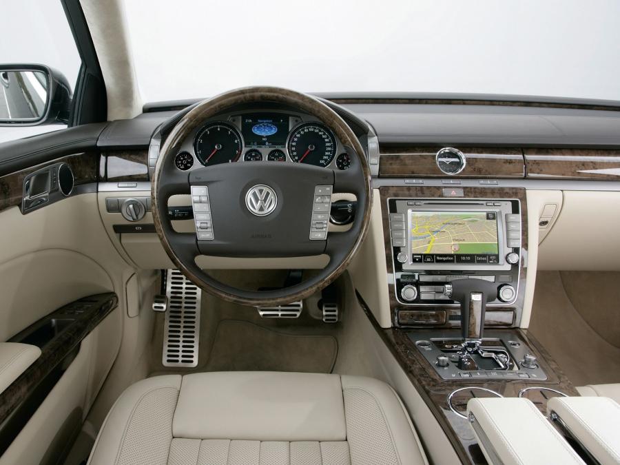  Volkswagen Phaeton V8 2007 года  (фото 22 из 23)